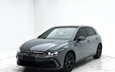 Volkswagen Golf VIII, 2022 год, 2 000 000 рублей, 1 фотография