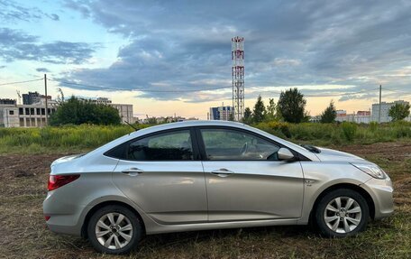 Hyundai Solaris II рестайлинг, 2011 год, 470 000 рублей, 3 фотография
