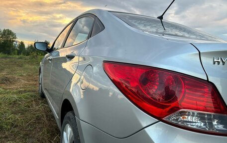 Hyundai Solaris II рестайлинг, 2011 год, 470 000 рублей, 10 фотография