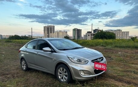 Hyundai Solaris II рестайлинг, 2011 год, 470 000 рублей, 4 фотография