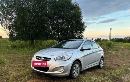 Hyundai Solaris II рестайлинг, 2011 год, 470 000 рублей, 5 фотография