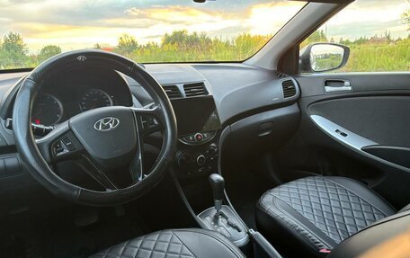 Hyundai Solaris II рестайлинг, 2011 год, 470 000 рублей, 16 фотография