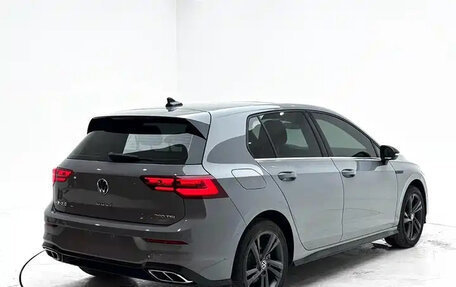 Volkswagen Golf VIII, 2022 год, 2 000 000 рублей, 2 фотография