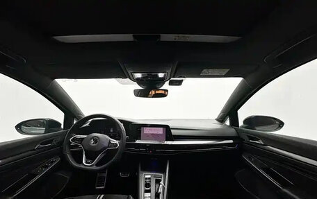 Volkswagen Golf VIII, 2022 год, 2 000 000 рублей, 10 фотография
