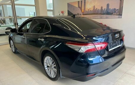 Toyota Camry, 2019 год, 2 500 000 рублей, 6 фотография