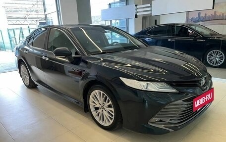 Toyota Camry, 2019 год, 2 500 000 рублей, 3 фотография