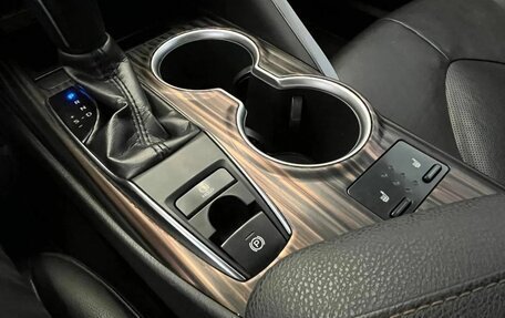 Toyota Camry, 2019 год, 2 500 000 рублей, 21 фотография