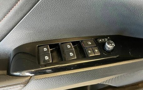 Toyota Camry, 2019 год, 2 500 000 рублей, 19 фотография