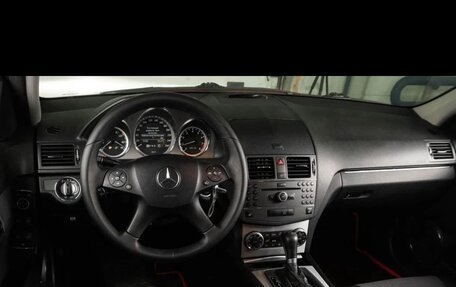 Mercedes-Benz C-Класс, 2009 год, 850 000 рублей, 1 фотография