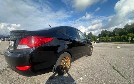 Hyundai Solaris II рестайлинг, 2011 год, 550 000 рублей, 6 фотография