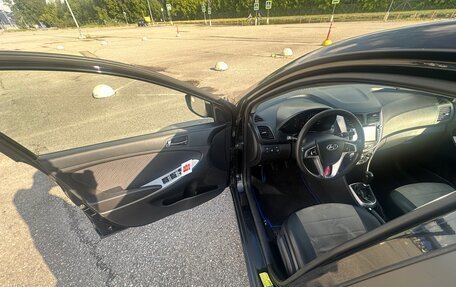 Hyundai Solaris II рестайлинг, 2011 год, 550 000 рублей, 12 фотография