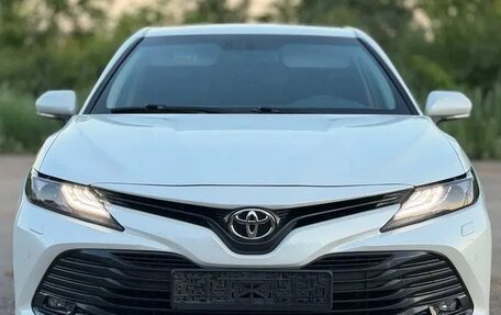 Toyota Camry, 2020 год, 2 900 000 рублей, 2 фотография