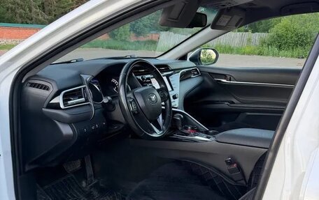 Toyota Camry, 2020 год, 2 900 000 рублей, 7 фотография