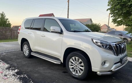 Toyota Land Cruiser Prado 150 рестайлинг 2, 2014 год, 3 250 000 рублей, 2 фотография