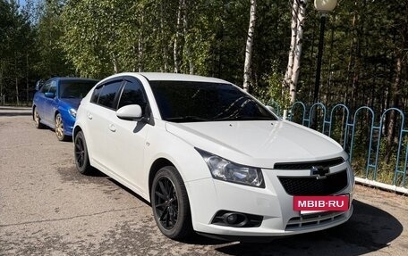 Chevrolet Cruze II, 2012 год, 850 000 рублей, 3 фотография