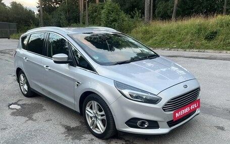 Ford S-MAX II, 2018 год, 2 200 000 рублей, 21 фотография