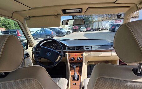 Mercedes-Benz E-Класс, 1992 год, 1 200 000 рублей, 14 фотография