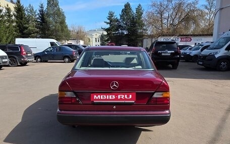 Mercedes-Benz E-Класс, 1992 год, 1 200 000 рублей, 5 фотография