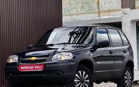 Chevrolet Niva I рестайлинг, 2016 год, 600 000 рублей, 2 фотография
