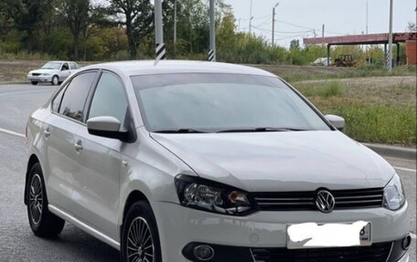 Volkswagen Polo VI (EU Market), 2012 год, 640 000 рублей, 2 фотография