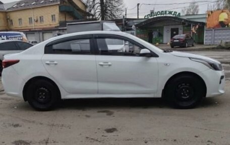 KIA Rio IV, 2018 год, 720 000 рублей, 3 фотография