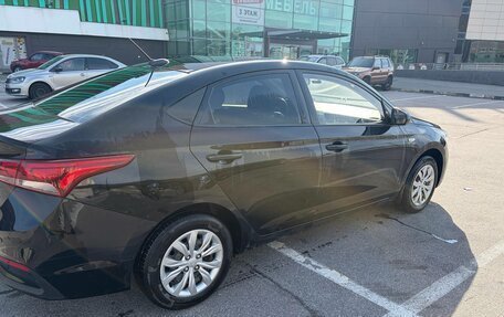 Hyundai Solaris II рестайлинг, 2019 год, 1 200 000 рублей, 3 фотография