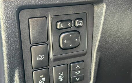 Toyota Land Cruiser Prado 150 рестайлинг 2, 2016 год, 2 990 000 рублей, 9 фотография
