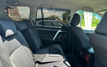 Toyota Land Cruiser Prado 150 рестайлинг 2, 2016 год, 2 990 000 рублей, 14 фотография