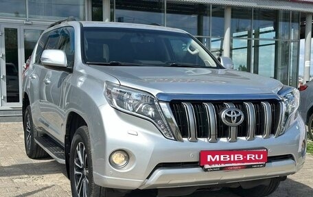 Toyota Land Cruiser Prado 150 рестайлинг 2, 2016 год, 2 990 000 рублей, 4 фотография