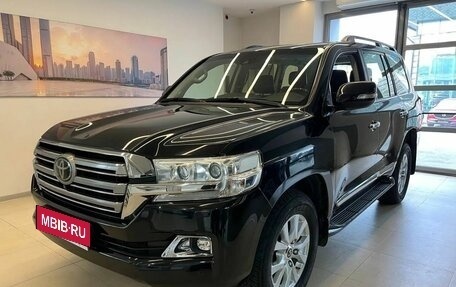Toyota Land Cruiser 200, 2019 год, 7 850 000 рублей, 1 фотография
