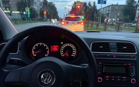 Volkswagen Polo VI (EU Market), 2010 год, 930 000 рублей, 15 фотография