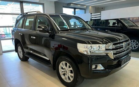 Toyota Land Cruiser 200, 2019 год, 7 850 000 рублей, 3 фотография