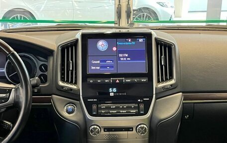 Toyota Land Cruiser 200, 2019 год, 7 850 000 рублей, 12 фотография