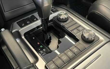 Toyota Land Cruiser 200, 2019 год, 7 850 000 рублей, 22 фотография