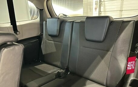 Toyota Wish II, 2014 год, 1 590 000 рублей, 16 фотография