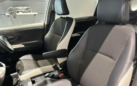Toyota Wish II, 2014 год, 1 590 000 рублей, 18 фотография