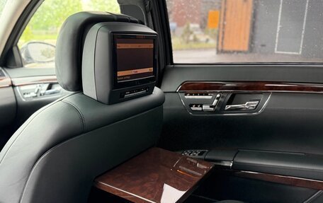 Mercedes-Benz S-Класс, 2006 год, 3 000 000 рублей, 12 фотография