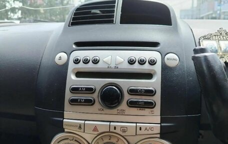 Toyota Passo III, 2004 год, 250 000 рублей, 2 фотография