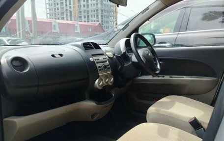 Toyota Passo III, 2004 год, 250 000 рублей, 8 фотография