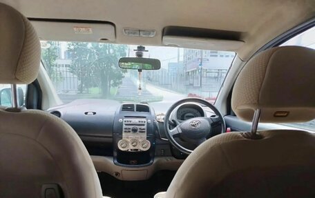 Toyota Passo III, 2004 год, 250 000 рублей, 6 фотография