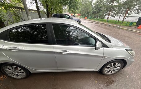 Hyundai Solaris II рестайлинг, 2014 год, 910 000 рублей, 3 фотография