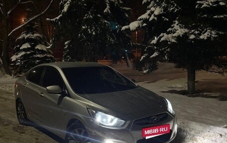 Hyundai Solaris II рестайлинг, 2014 год, 910 000 рублей, 2 фотография