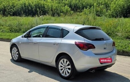 Opel Astra J, 2011 год, 590 000 рублей, 8 фотография