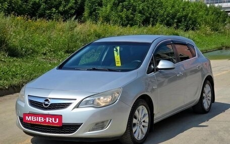 Opel Astra J, 2011 год, 590 000 рублей, 2 фотография
