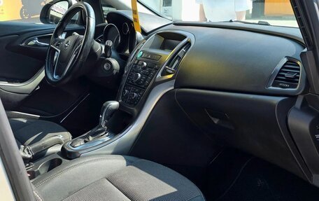 Opel Astra J, 2011 год, 590 000 рублей, 14 фотография
