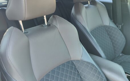 Toyota C-HR I рестайлинг, 2019 год, 2 500 000 рублей, 10 фотография