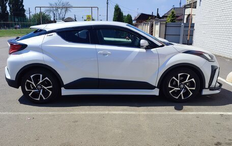 Toyota C-HR I рестайлинг, 2019 год, 2 500 000 рублей, 5 фотография