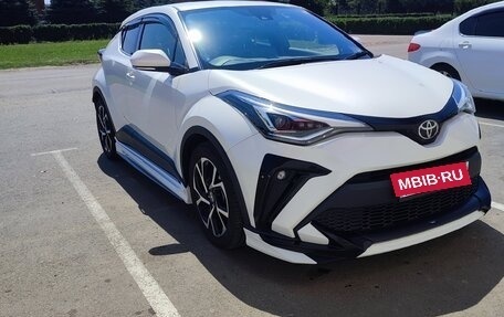 Toyota C-HR I рестайлинг, 2019 год, 2 500 000 рублей, 3 фотография
