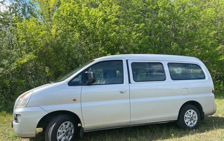 Hyundai H-1 II рестайлинг, 2005 год, 1 250 000 рублей, 2 фотография