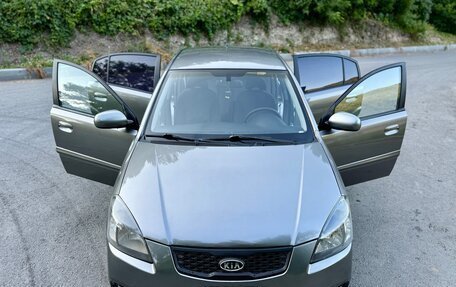 KIA Rio II, 2009 год, 385 000 рублей, 24 фотография